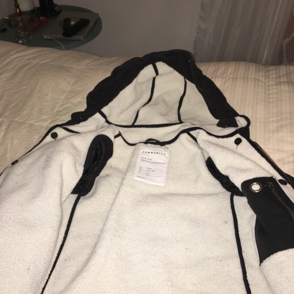 Women’s Aritzia Winter Parka - Picture 3 of 4